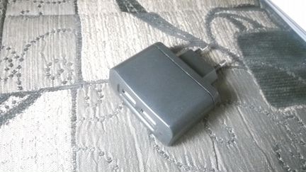 Зарядное устройство на 2 USB