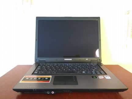 Ноутбук SAMSUNG Q70