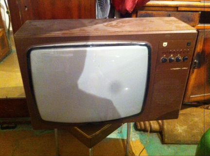 Кинескопный телевизор