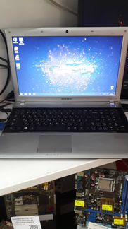 Ноутбук SAMSUNG RV513