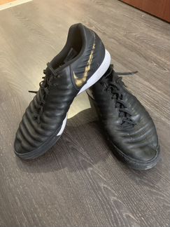 Обувь для мини-футбола Nike Tiempo