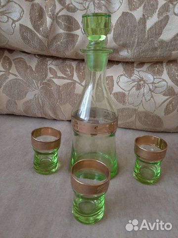 Графин штоф и стопки из цветного зеленого стекла С