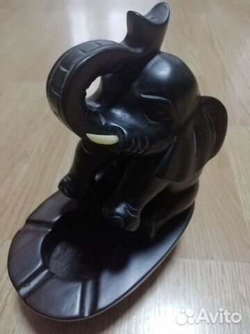 Фигурки слонов из красного дерева. Более 30 лет