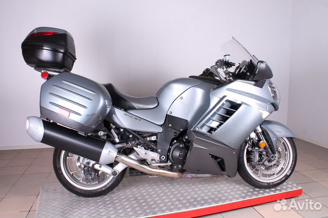 Мотоцикл Kawasaki gtr1400 рама