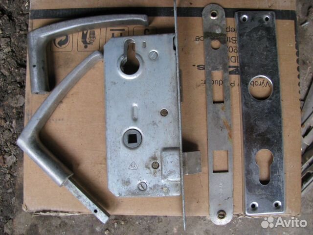 Дверные замки петли ручки фурнитура