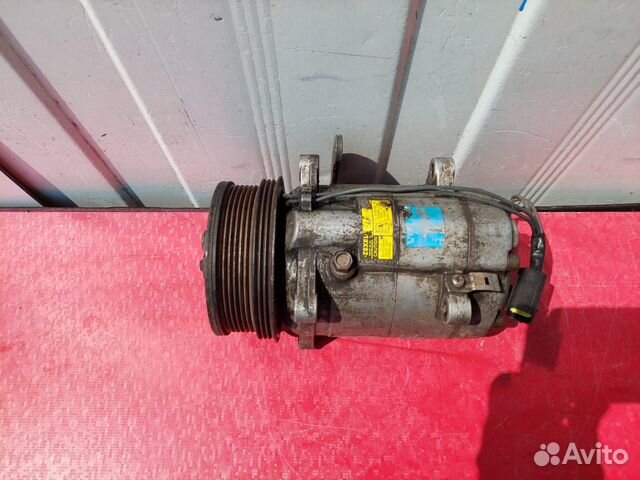 Компрессор кондиционера Volvo 460