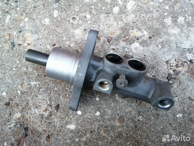 Главный тормозной цилиндр гтц Mazda 3 BL