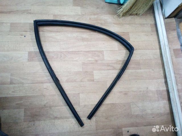 Уплотнительная резинка шевроле лачетти. Уплотнительные резинки лачетти. C14504t резинка уплотнительная. Уплотнитель лобового шевроле лачетти артикул. Уплотнительные резинки лачетти.