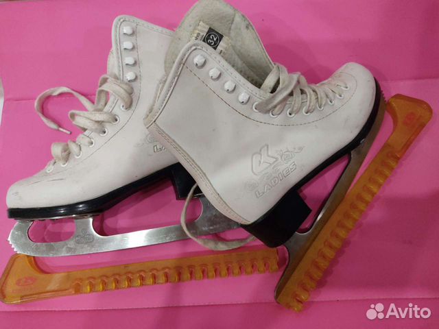 Коньки фигурные 32