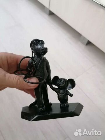 Статуэтка гена с чебурашкой