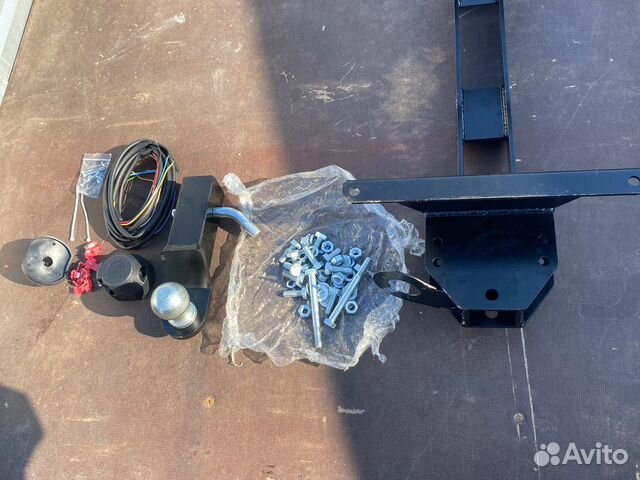 Фаркоп усиленный для Нивы Урбан, под квадрат