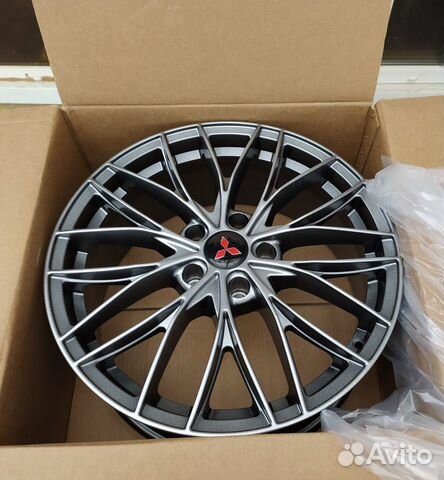 Новые литые 4шт R18 на Mitsubishi Outlander