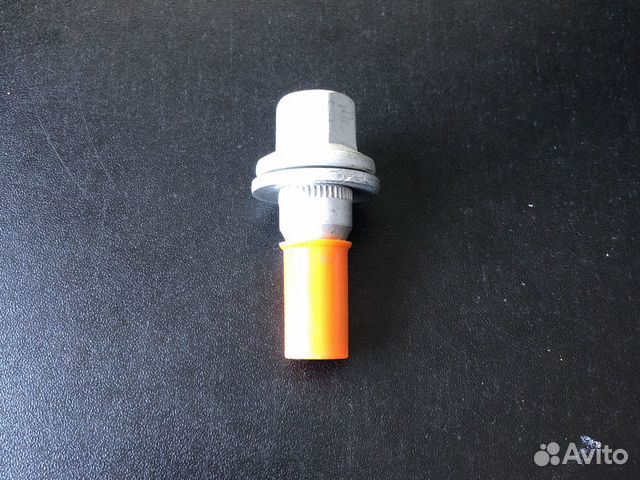 Болт колесный под литой диск Peugeot 308