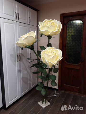 Ростовые цветы, светильники, торшеры