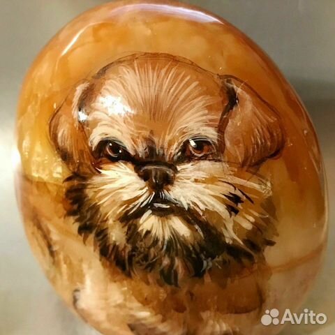 Брюссельский грифон фигурка камень селенит