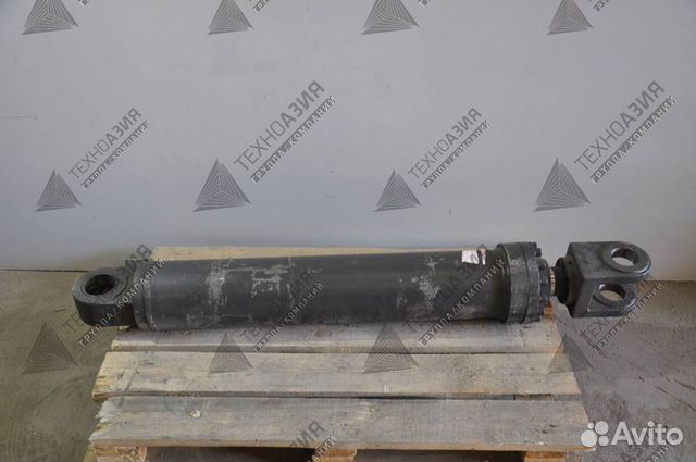 Гидроцилиндр подъема стрелы правый xcmg LW500FN