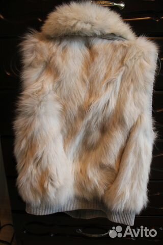 Жилетка меховая, Песец, натуральный мех Жилетка меховая, Песец, натуральный мех
