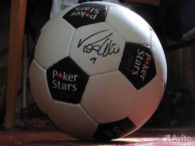 Мяч с афтографом Роналдо