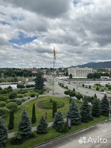 

2-к. квартира, 65 м², 5/10 эт.