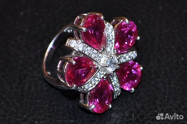 Серебряное кольцо с розовыми фианитами