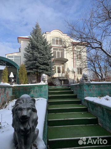 

Дом 350 м² на участке 7 сот.