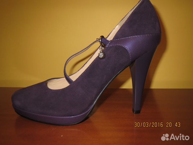 Замшевые сиреневые туфли