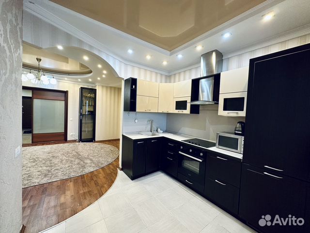

2-к. квартира, 90 м², 11/16 эт.