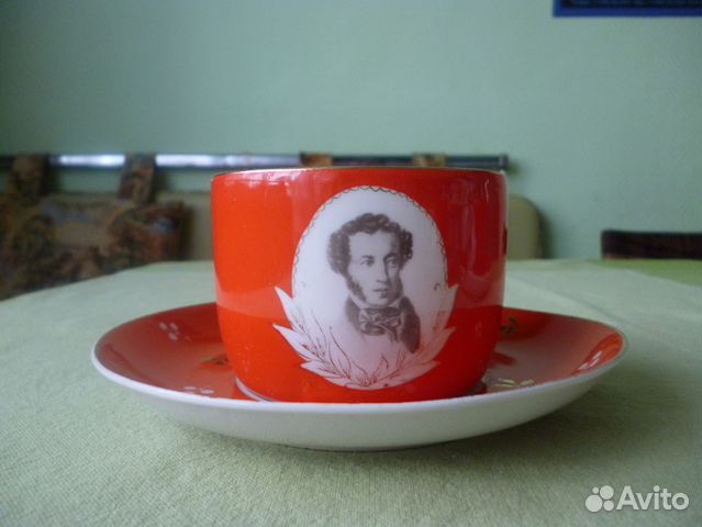 Чашка с портретом А. С. Пушкина. Фарфор, Дулево