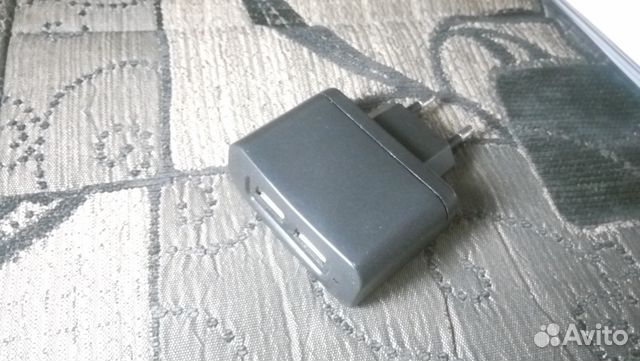 Зарядное устройство на 2 USB