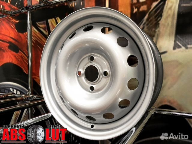 Новые стальные диски на KIA RIO 3 R15 Новые стальные диски на KIA RIO 3 R15