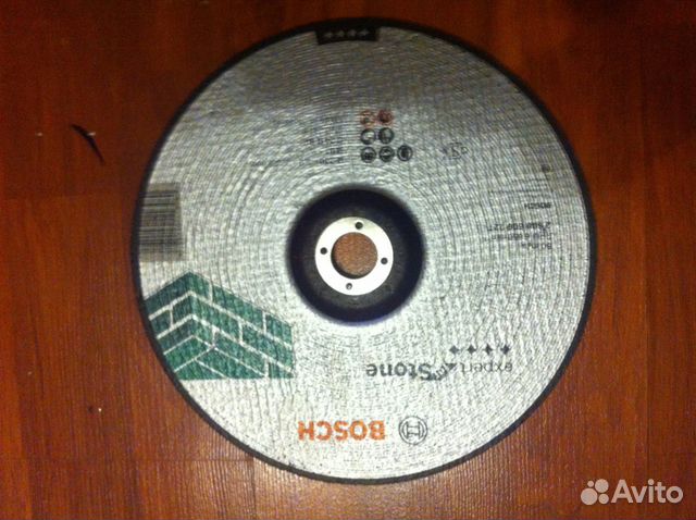 Продаю Угловую шлифмашину Bosch GWS 24-230 LVI