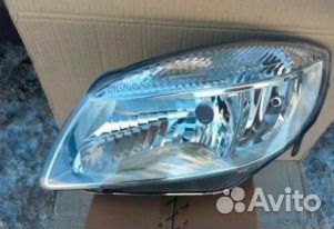 Фара левая и правая для Skoda Fabia (07-10) Фара левая и правая для Skoda Fabia (07-10)