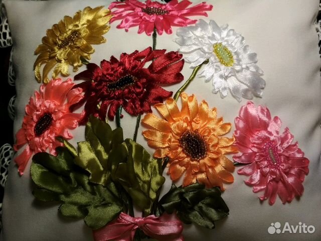 Подушка декоративная,вышитая лентами, под заказ