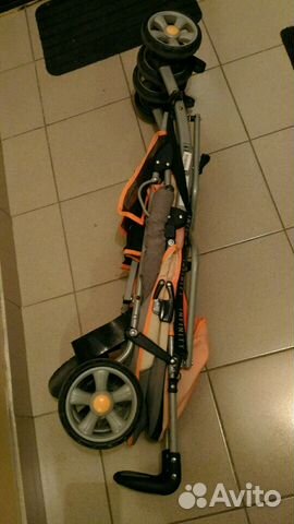 Коляска прогулочная