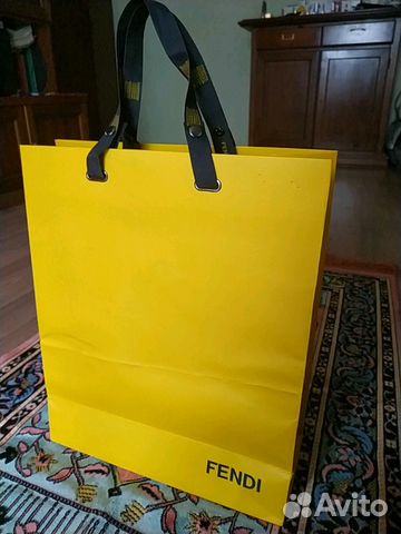 Сумка-пакет бренда Fendi Сумка-пакет бренда Fendi