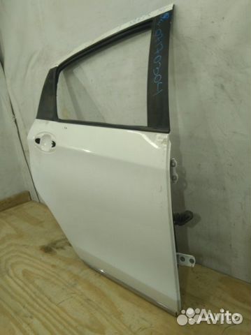 Дверь задняя правая Toyota Yaris 3 P13 Дверь задняя правая Toyota Yaris 3 P13