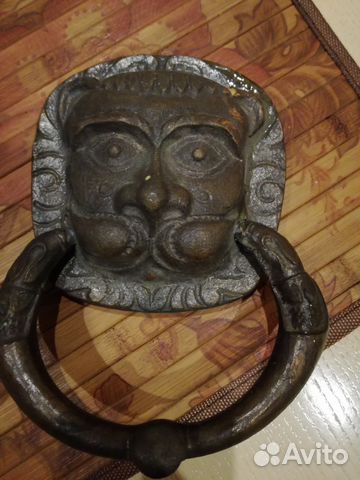 Ручка в виде льва Ручка в виде льва