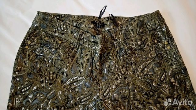 Брюки джинсового кроя из парчи Брюки джинсового кроя из парчи