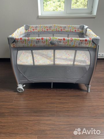 Манеж кровать из коллекции «друзья» mothercare