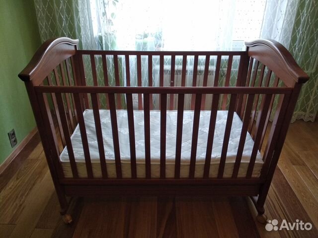 Продаю детскую кровать б/у с матрасом