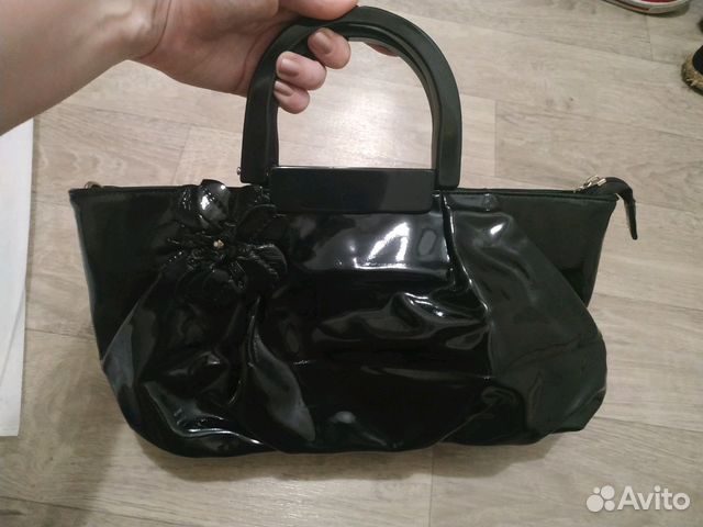 Сумка лаковая
