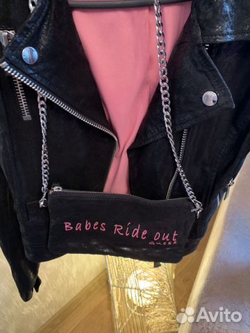Куртка Guess с сумкой Куртка Guess с сумкой