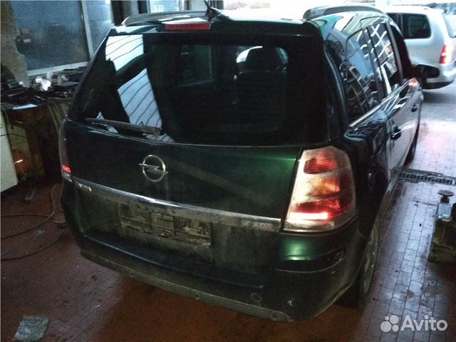 Дверь капот фара бампер Opel Zafira B 2005-2012