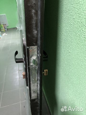Дверь от застройщика входная в пленке