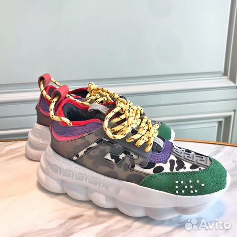Versace chain reaction