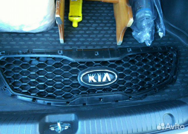 Решетка радиатора на Kia Sorento 2009-2012 без хр