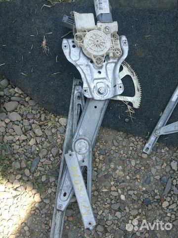 Стеклоподъемник правый передний Авенсис 6981005060 Стеклоподъемник правый передний Авенсис 6981005060