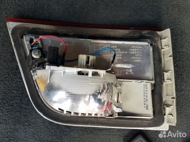 Фонарь E70, в крышку багажника