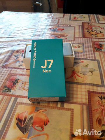 Смартфон Galaxy j7 neo