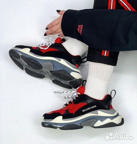 Кроссовки Balenciaga Triple S Кроссовки Balenciaga Triple S